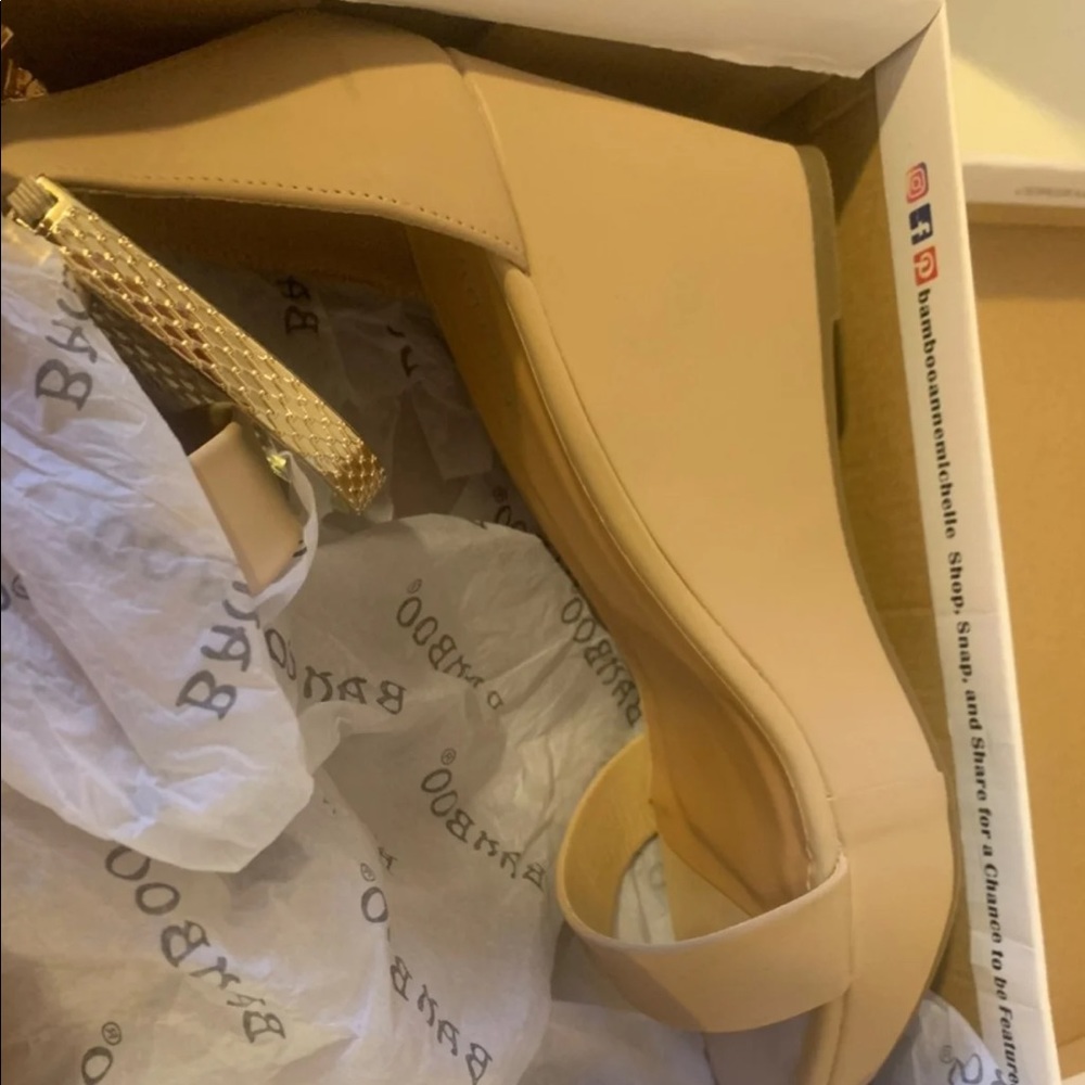 Heels - Picture 5 of 5